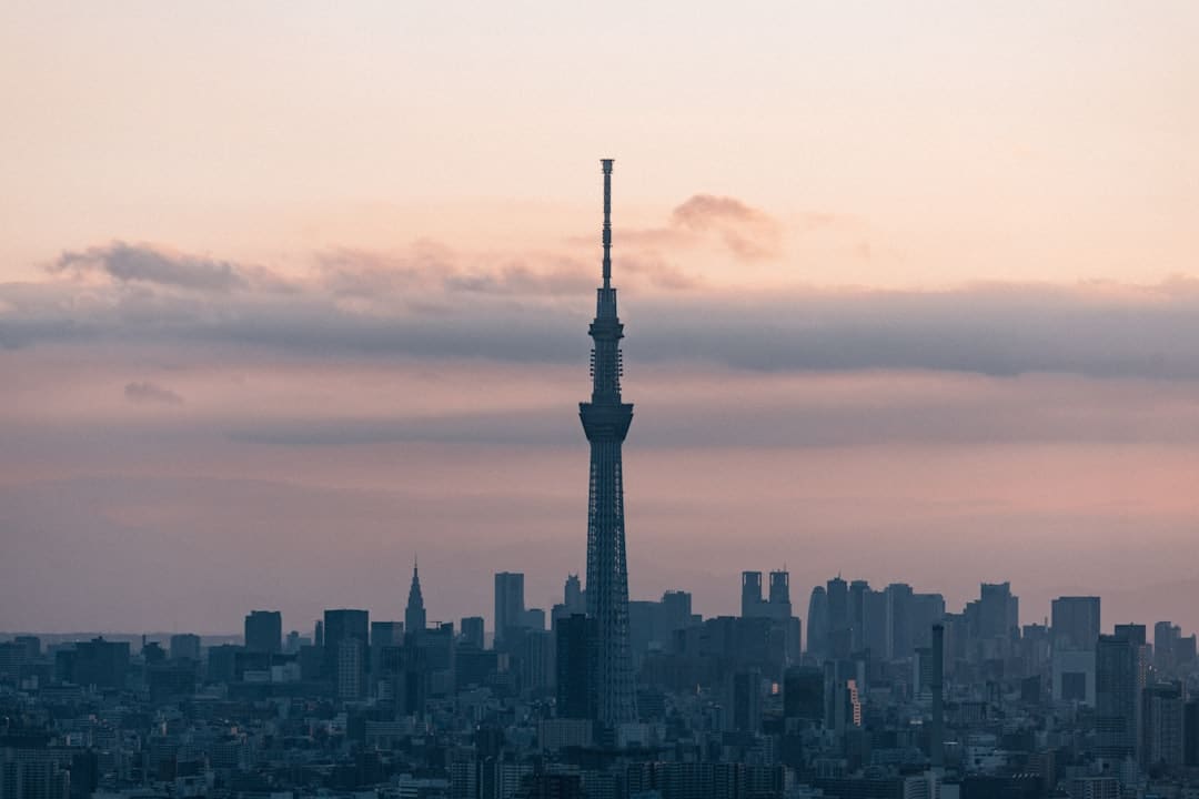 以军说阻拦一枚从也门发射的导弹